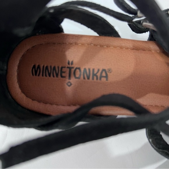 Minnetonka Strappy Leather Suede Studded Chevron Tropez Wedge Sandals - Picture 9 of 10